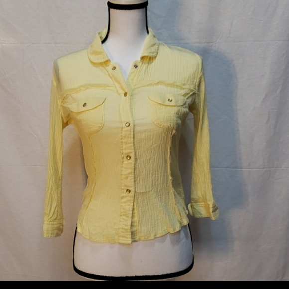 Tulle Buttery Yellow Fitted Gauze Top - Picture 1 of 7